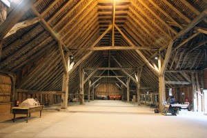 1024px-GrangeBarn-interior